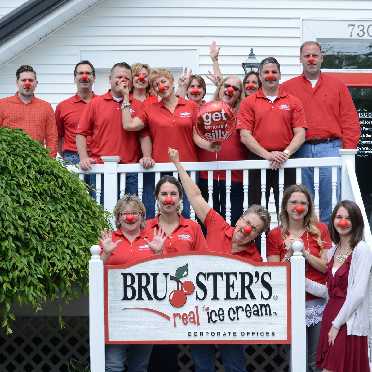 BrustersPhotos_CorporateStaff-2016_RedNoseDay bruster's real ice cream corporate team